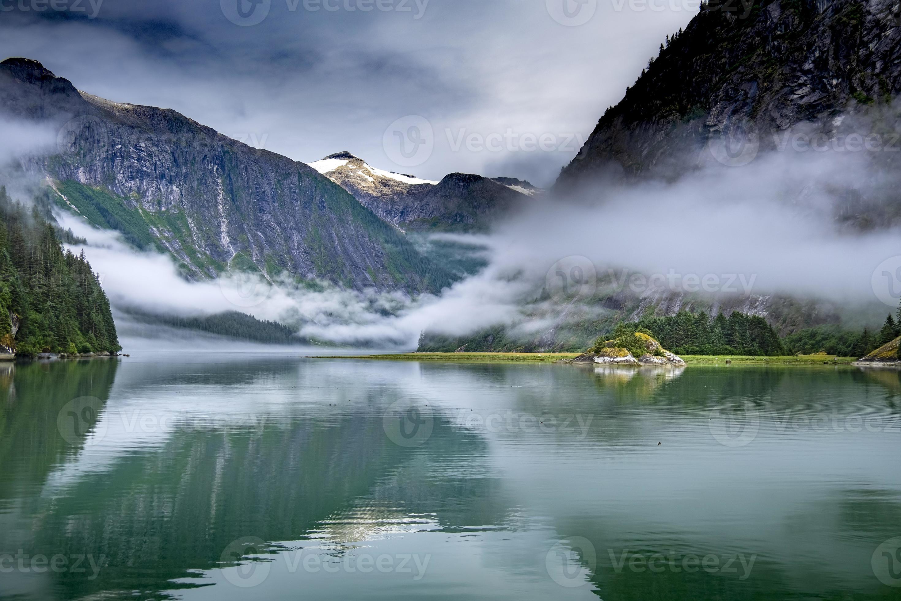 Morning Mists, Fords Terror, Alaska 4407252 Stock Photo at Vecteezy