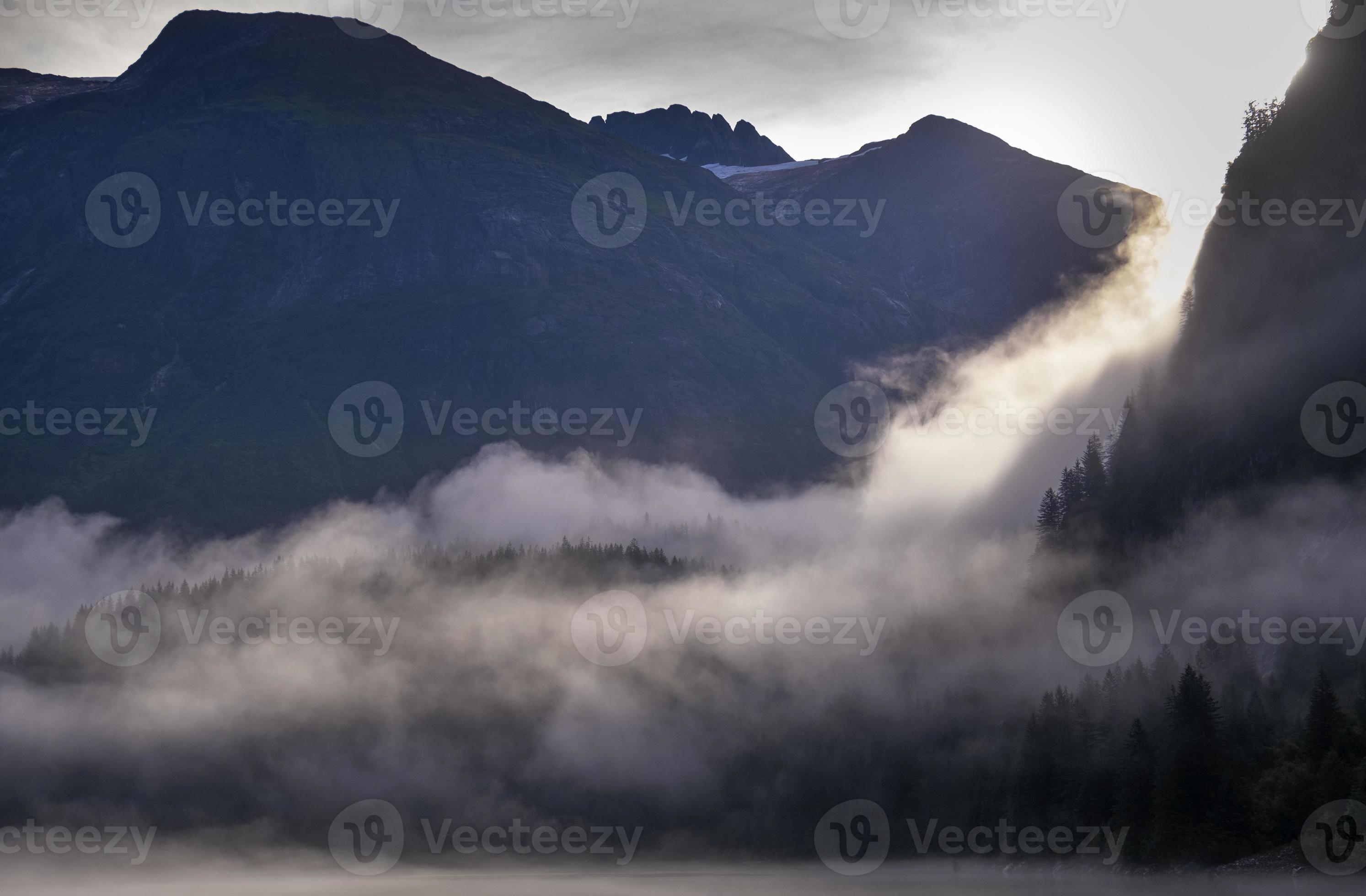 Misty Morning, Fords Terror, Alaska 4407312 Stock Photo at Vecteezy