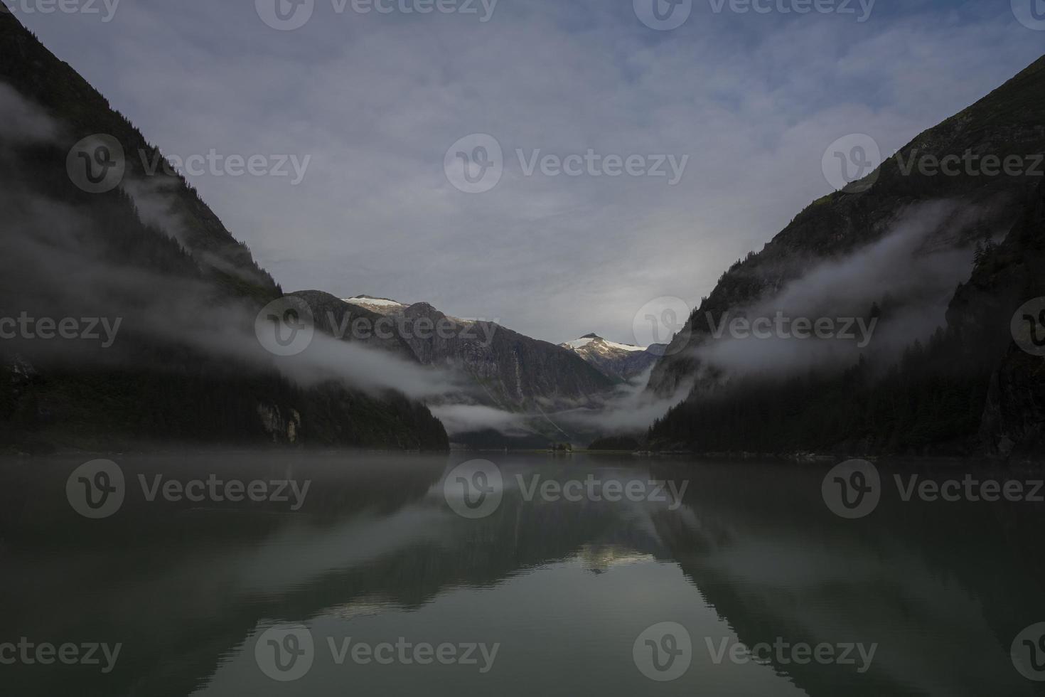 Misty Morning, Fords Terror, Alaska 4407316 Stock Photo at Vecteezy