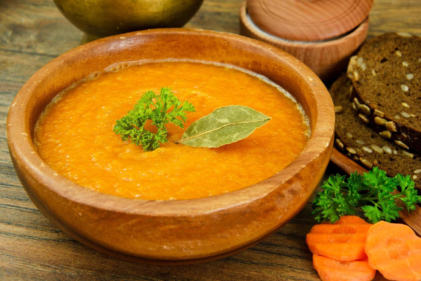 sopa de crema de zanahoria comida dietética foto