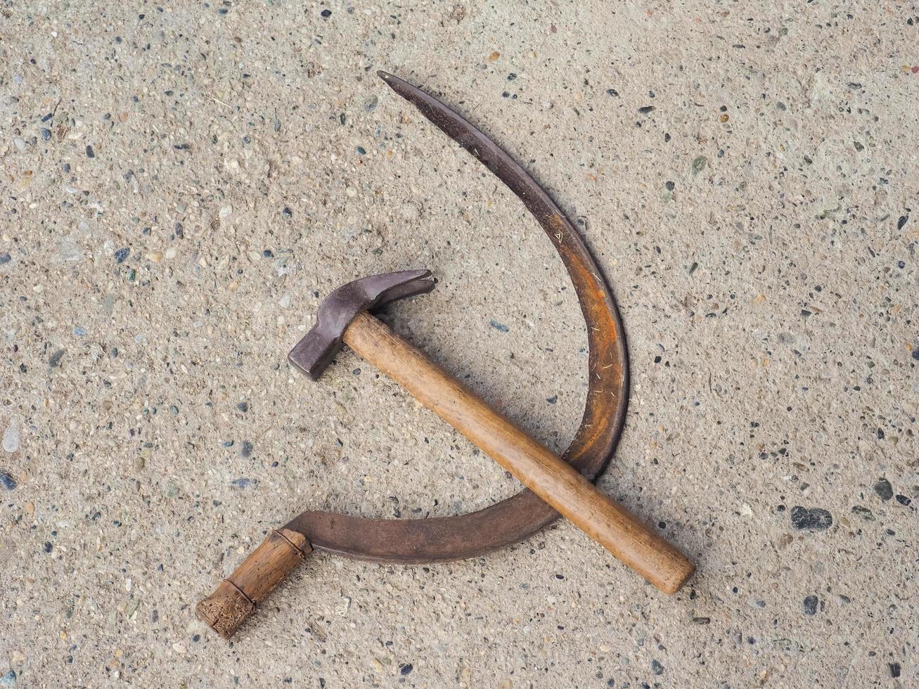 símbolo de la hoz y el martillo del comunismo foto