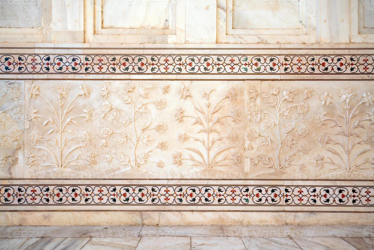 Details of decorations in Taj Mahal photo