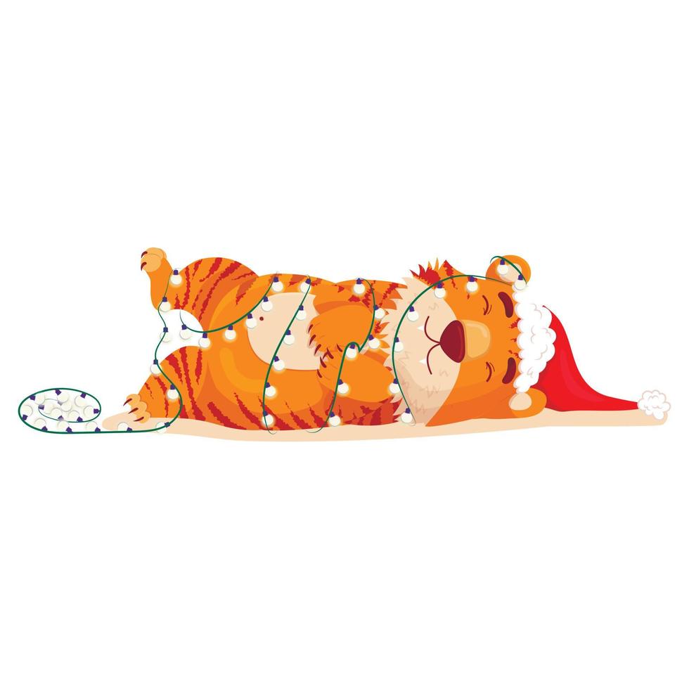tigre rojo rayado de dibujos animados lindo. un tigre con un sombrero de navidad yace envuelto en una guirnalda. impresión de camisetas, tarjetas, carteles para niños. Ilustración de stock de vectores dibujados a mano aislado en blanco.