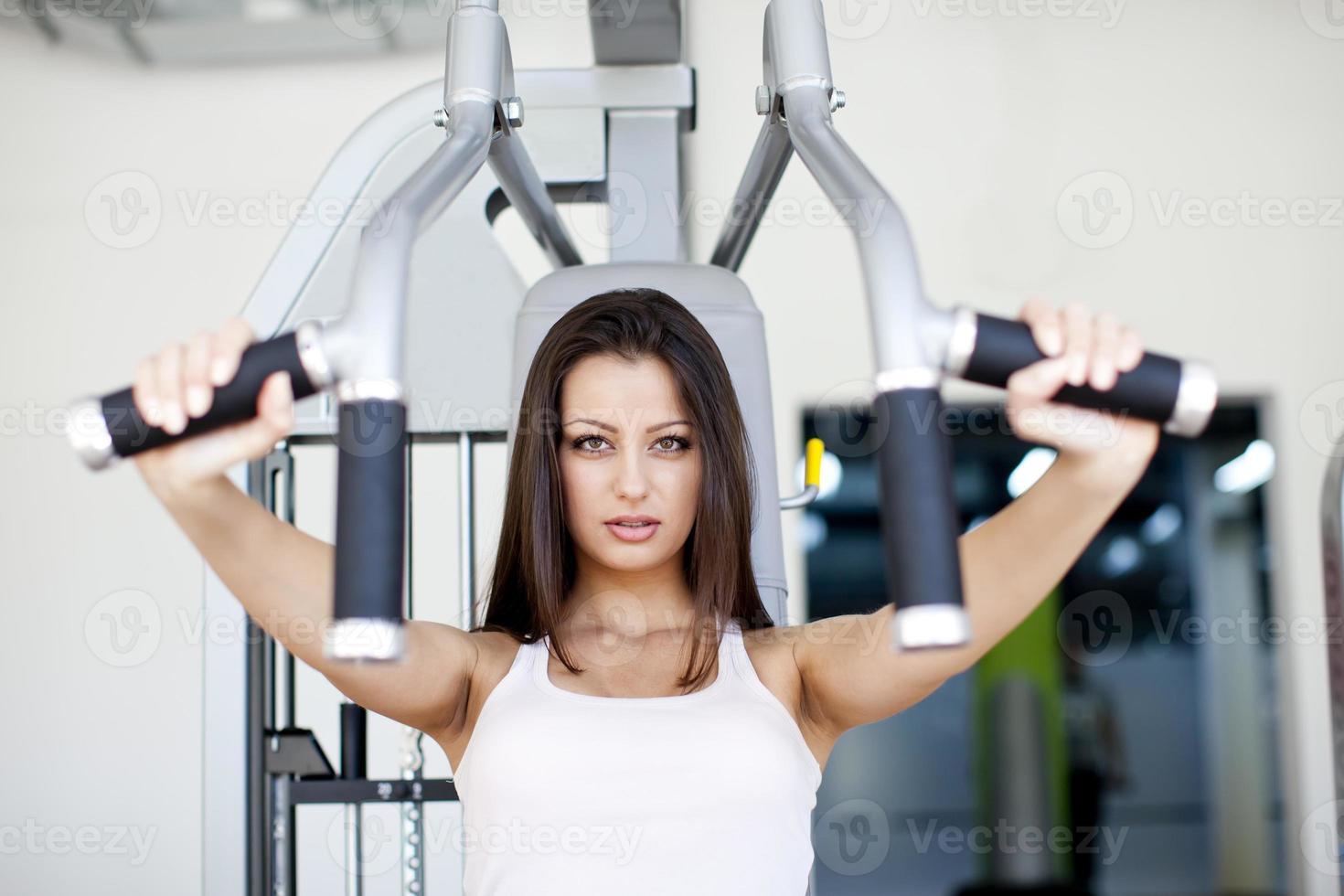 chica en el gimnasio foto