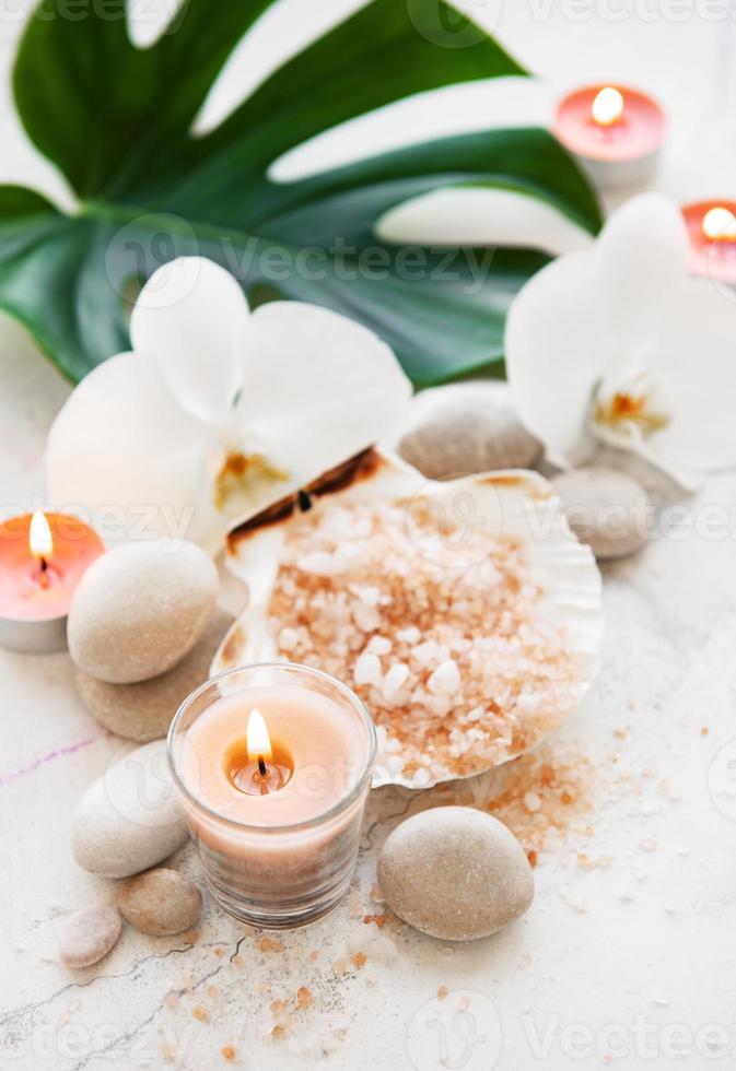 productos de spa con orquídeas foto