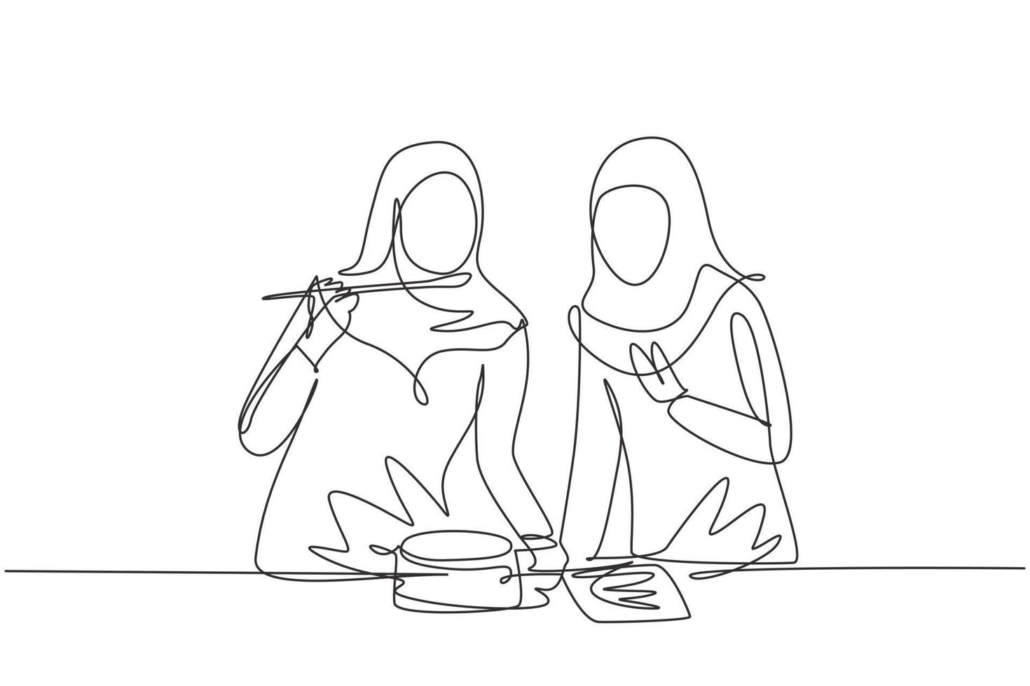 dibujo de línea continua única dos mujeres árabes mezclando salsa de tomate, degustando y saboreando comida con una espátula de madera. preparar la comida en la acogedora cocina. Ilustración de vector de diseño gráfico de dibujo de una línea dinámica