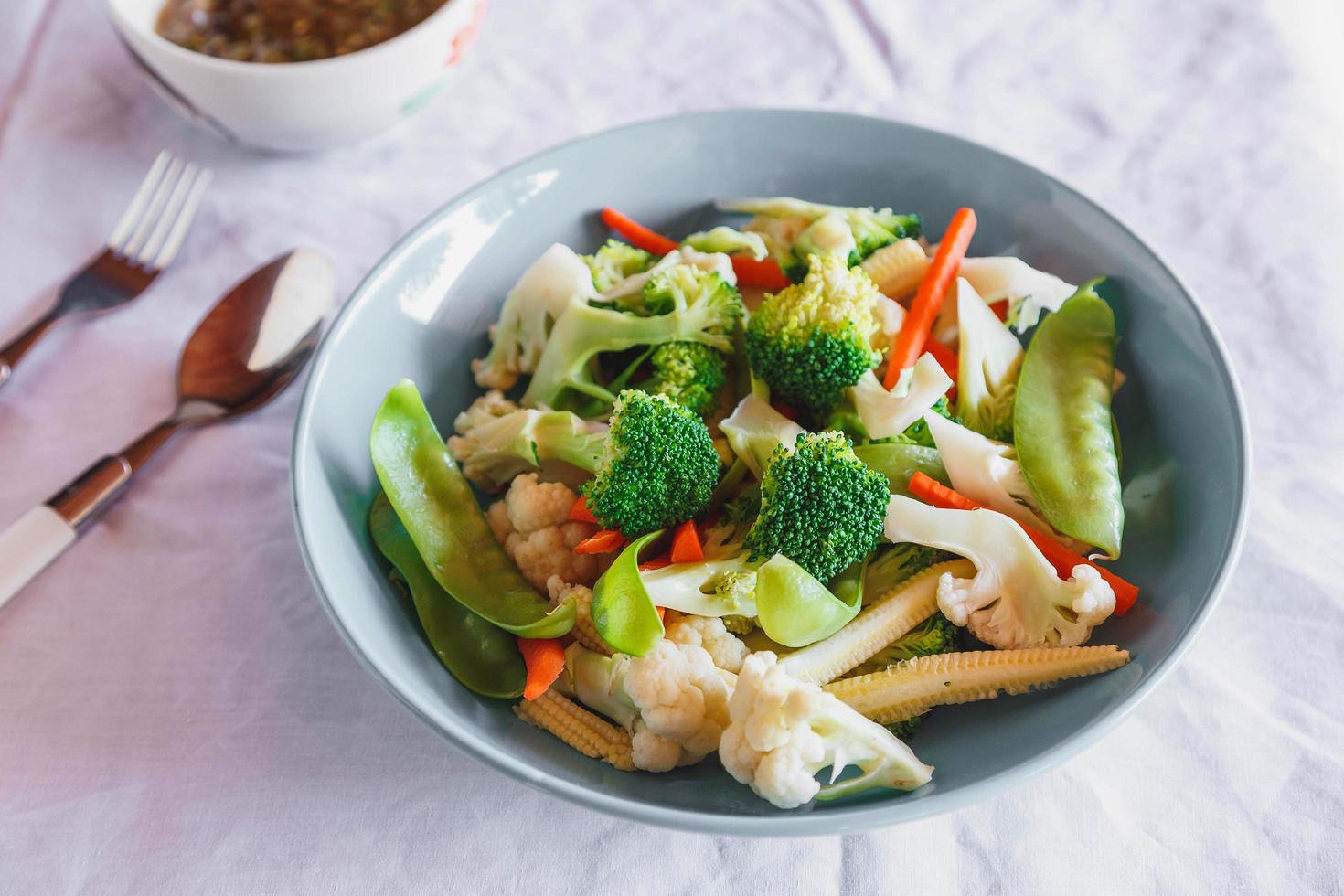 Mixed vegetables in a bowl of healthy mixed vegetables photo