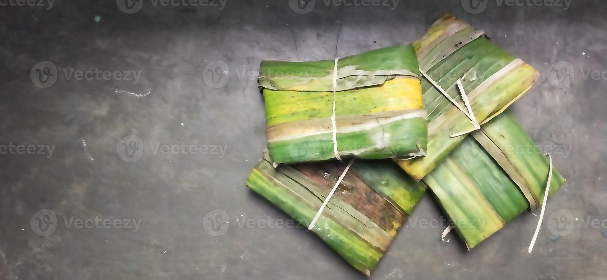 Photo of Tempe Mendoan Traditional Food Typical of Banyumas, Central Java, Indonesia