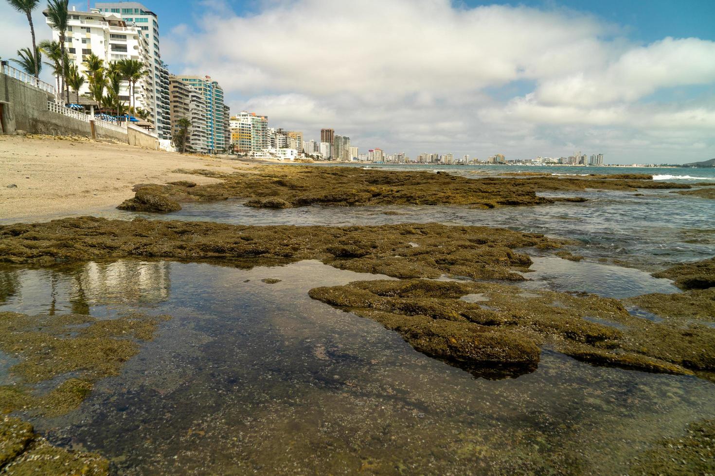 playa de salinas, ecuatoriano foto