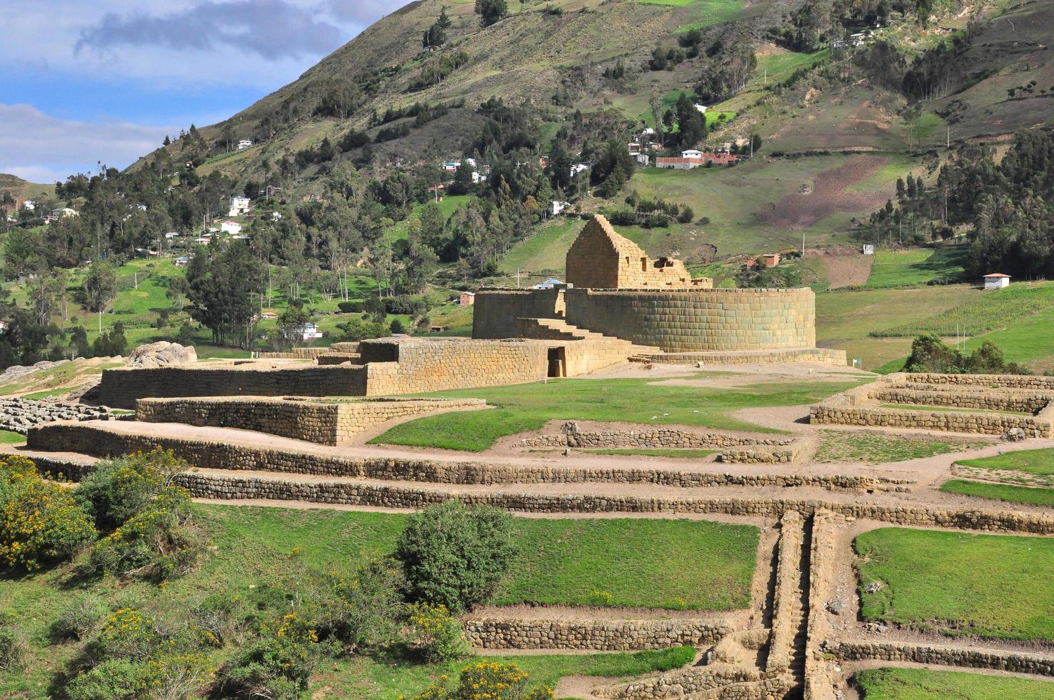 Ingapirca Ruins, Ecuador photo