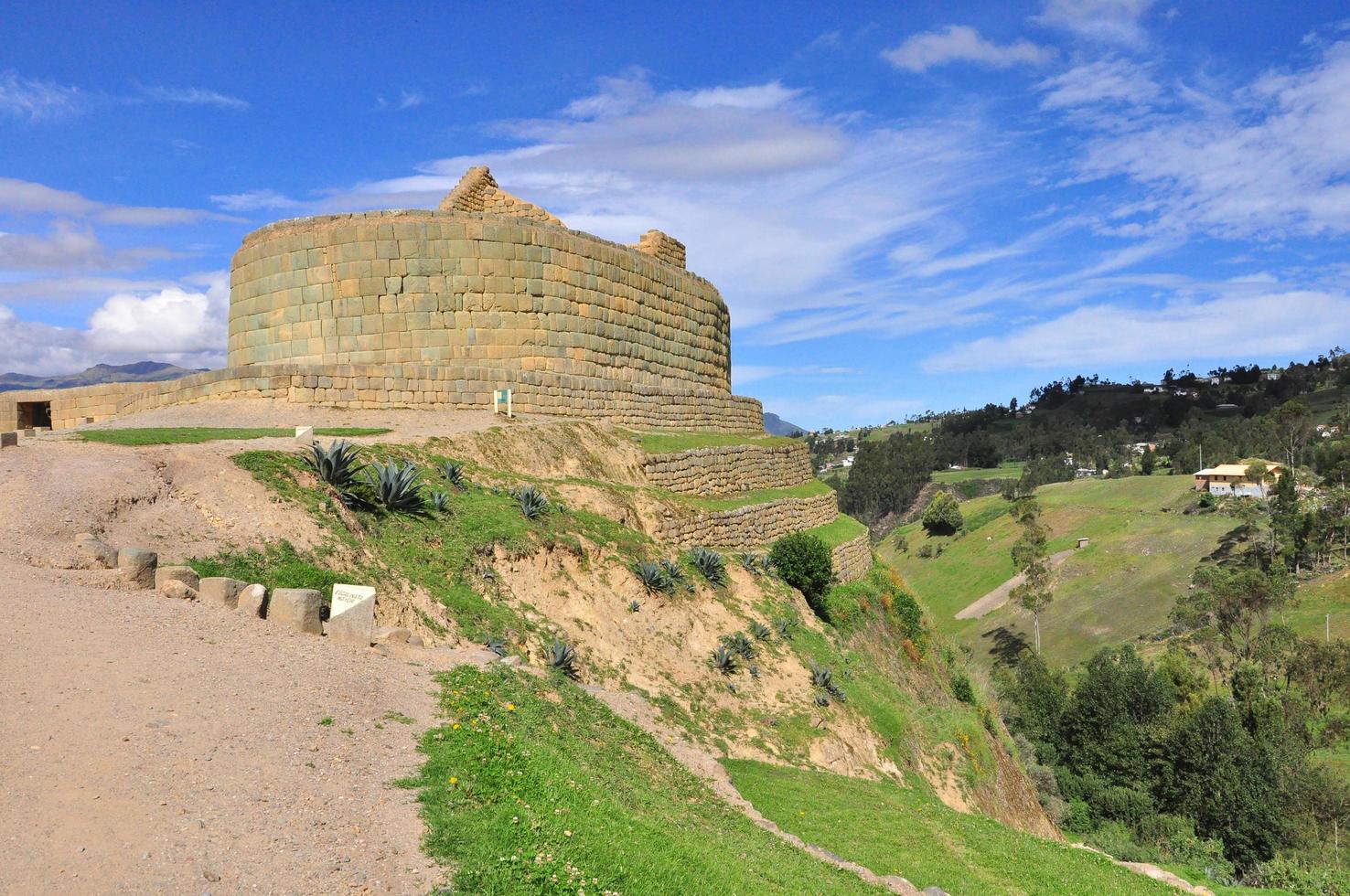 Ingapirca Ruins, Ecuador photo