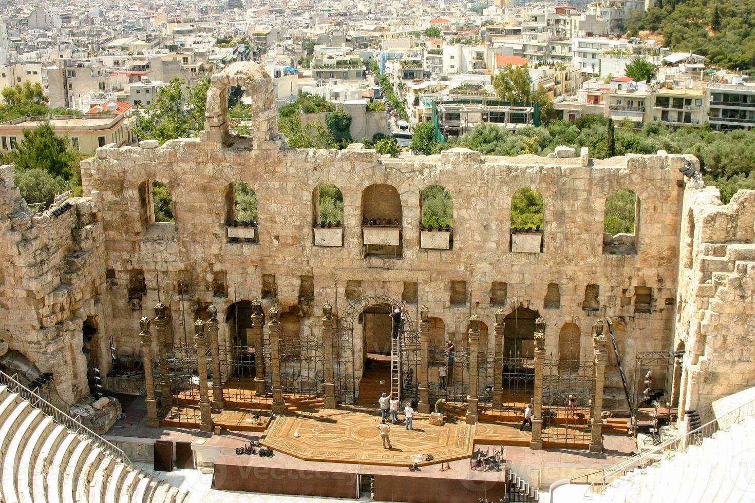 Se están realizando trabajos de restauración en el anfiteatro de Atenas, Grecia foto