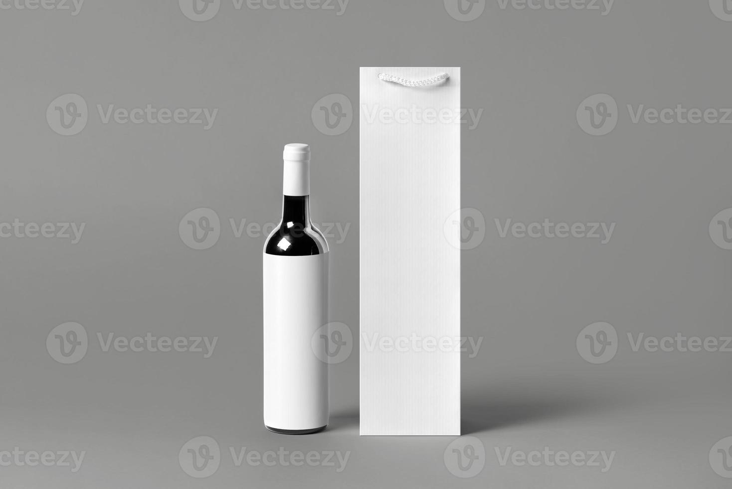 Conjunto de maqueta de bolsa de botella de vino blanco alto en blanco, aislado, representación 3d. bolso de mano vacío para maqueta de vino o vodka. Embalaje de papel transparente apto para la marca de la tienda. foto