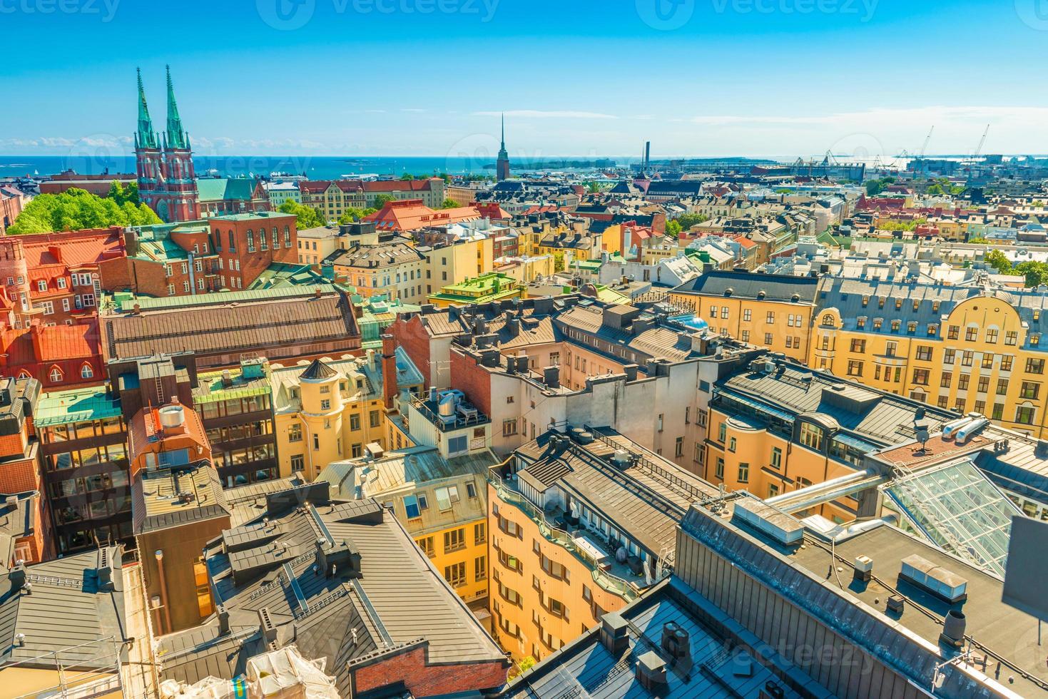 Vista panorámica de Helsinki en un día soleado de verano, Finlandia foto