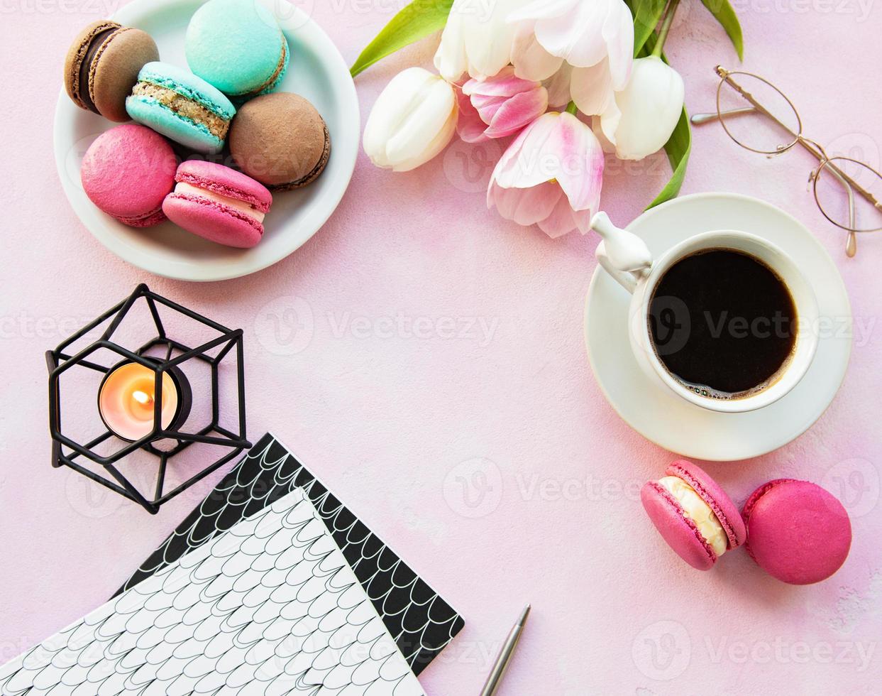 espacio de trabajo de blogger o autónomo foto