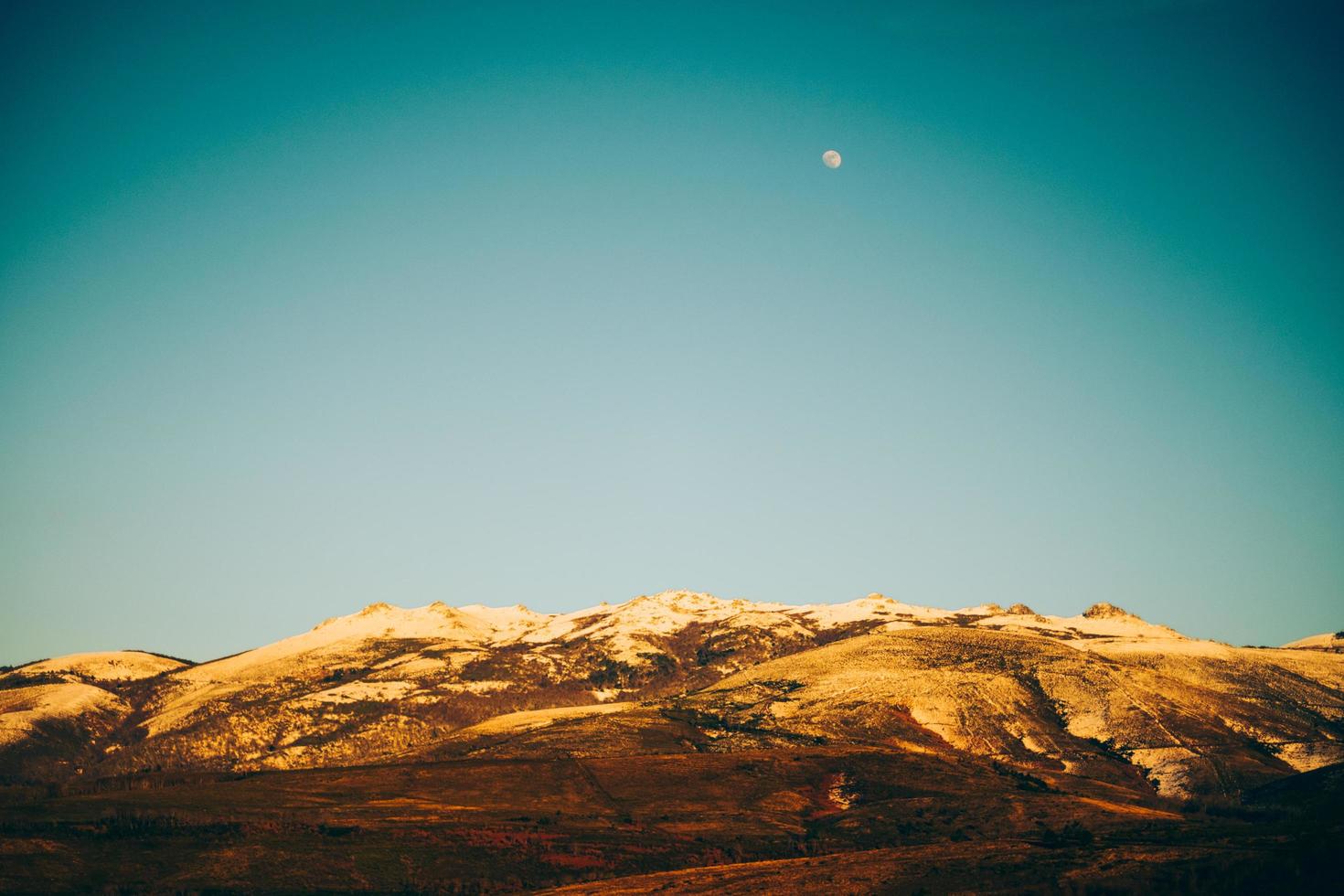 snow at the mountain photo