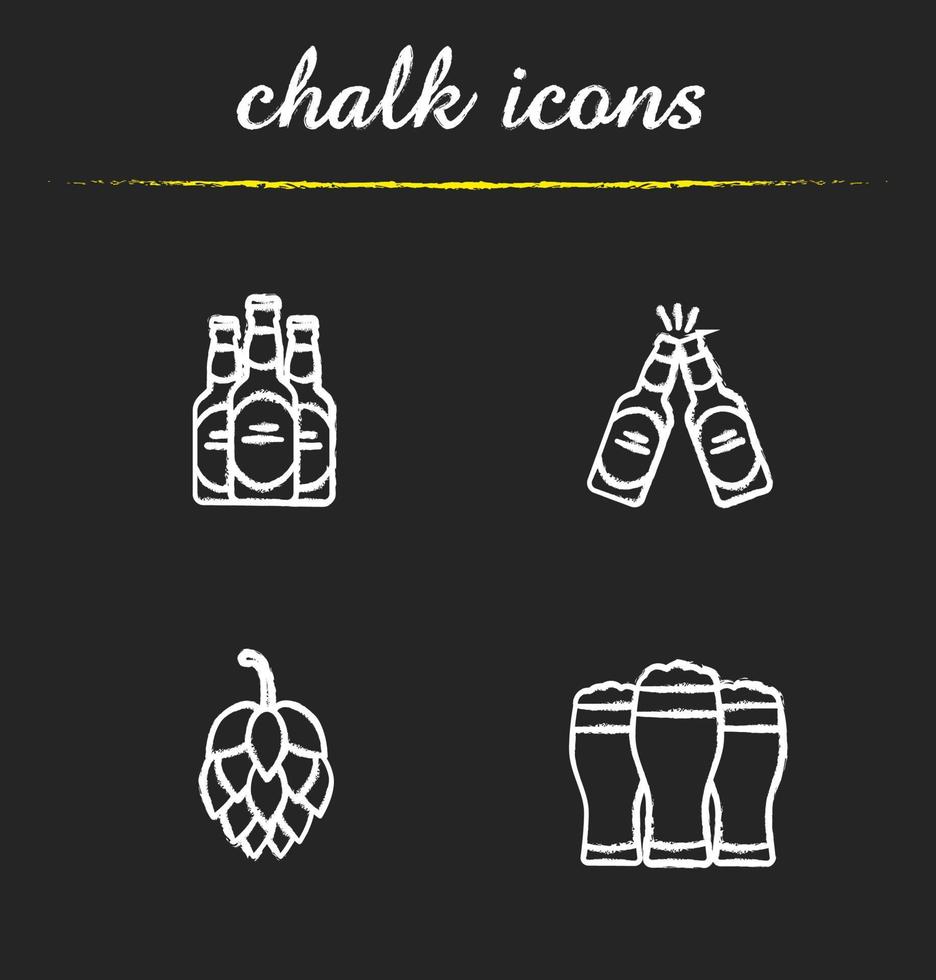 conjunto de iconos de tiza de cerveza. cono de lúpulo, botellas de cerveza y vasos. ilustraciones de pizarra vector aislado