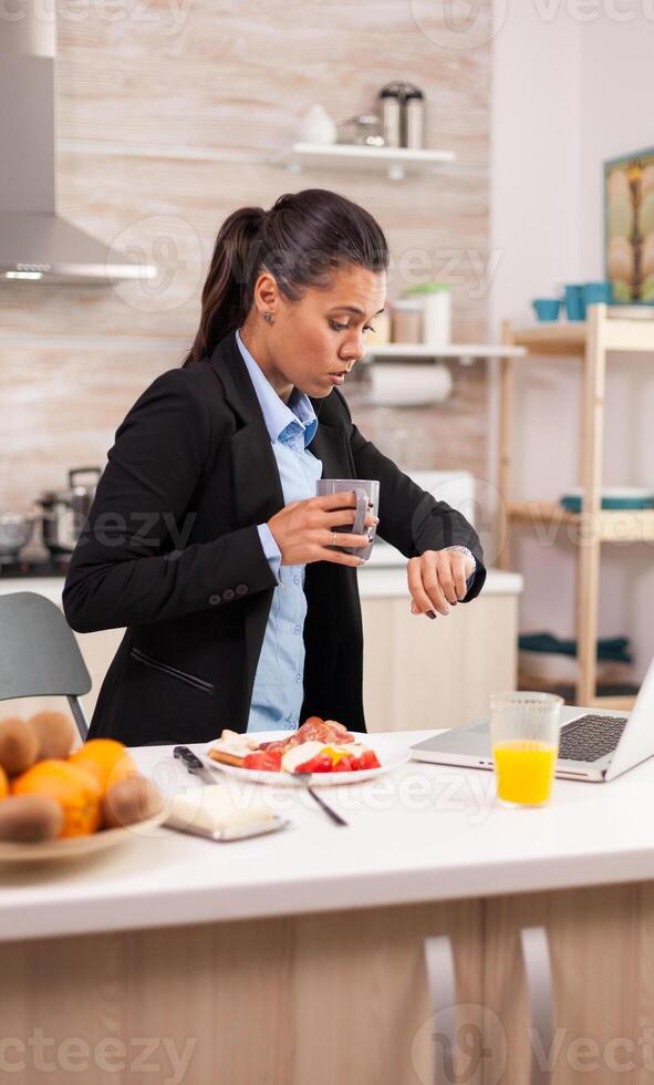 Eating in a hurry photo