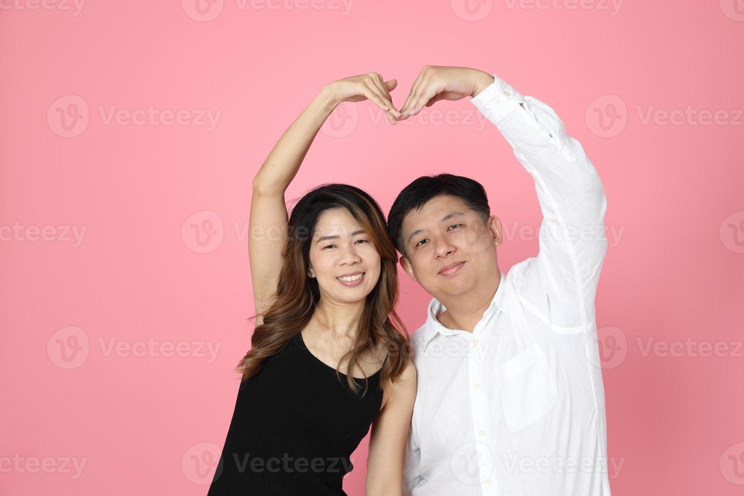 pareja asiática rosa foto