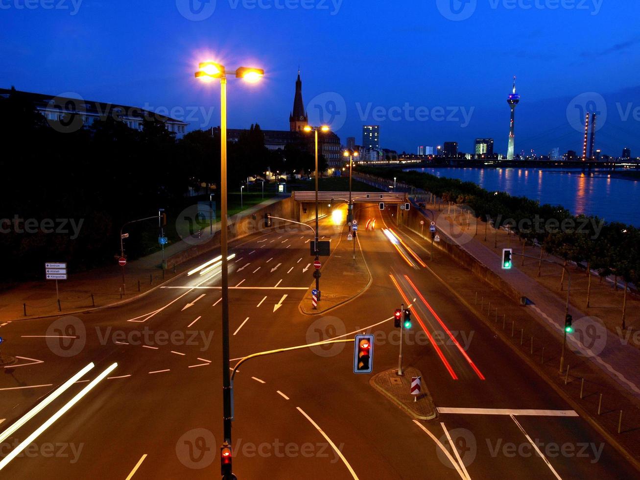 Crossroads at night photo