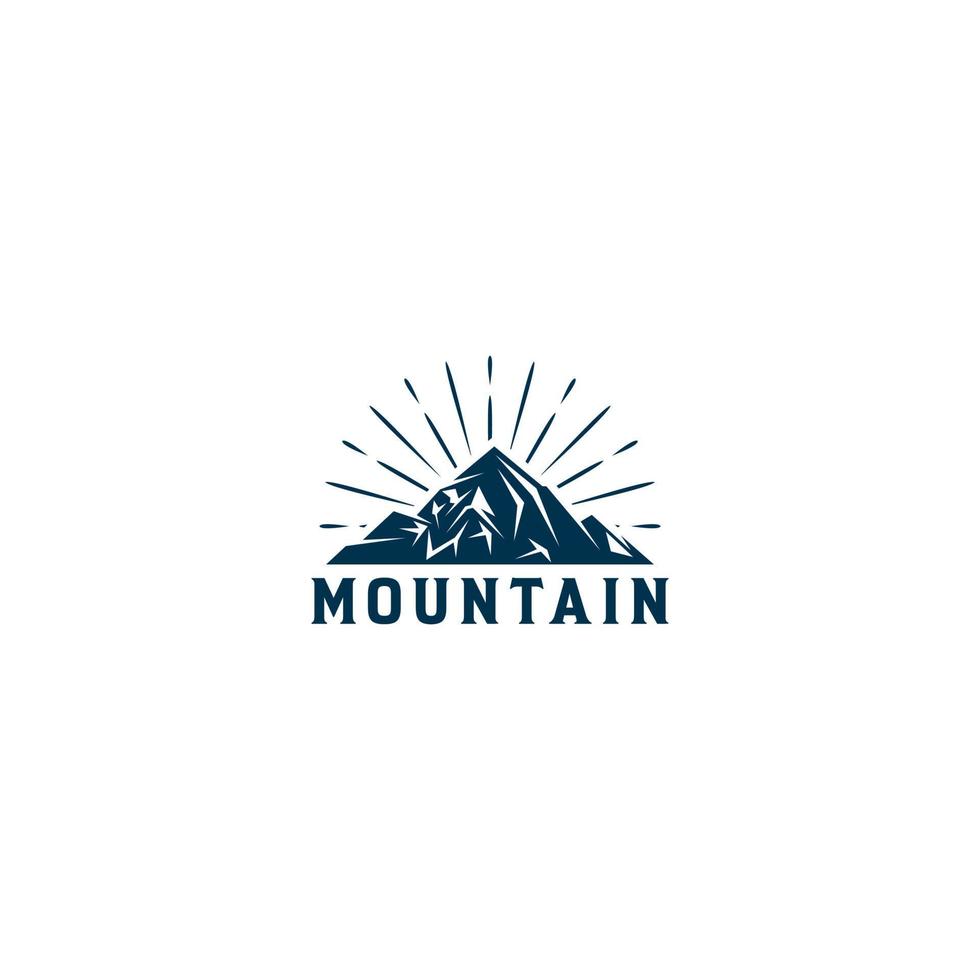plantilla de logotipo de montaña en fondo blanco vector