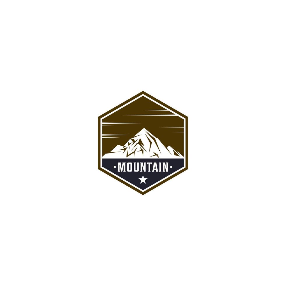 plantilla de logotipo de montaña en fondo blanco vector