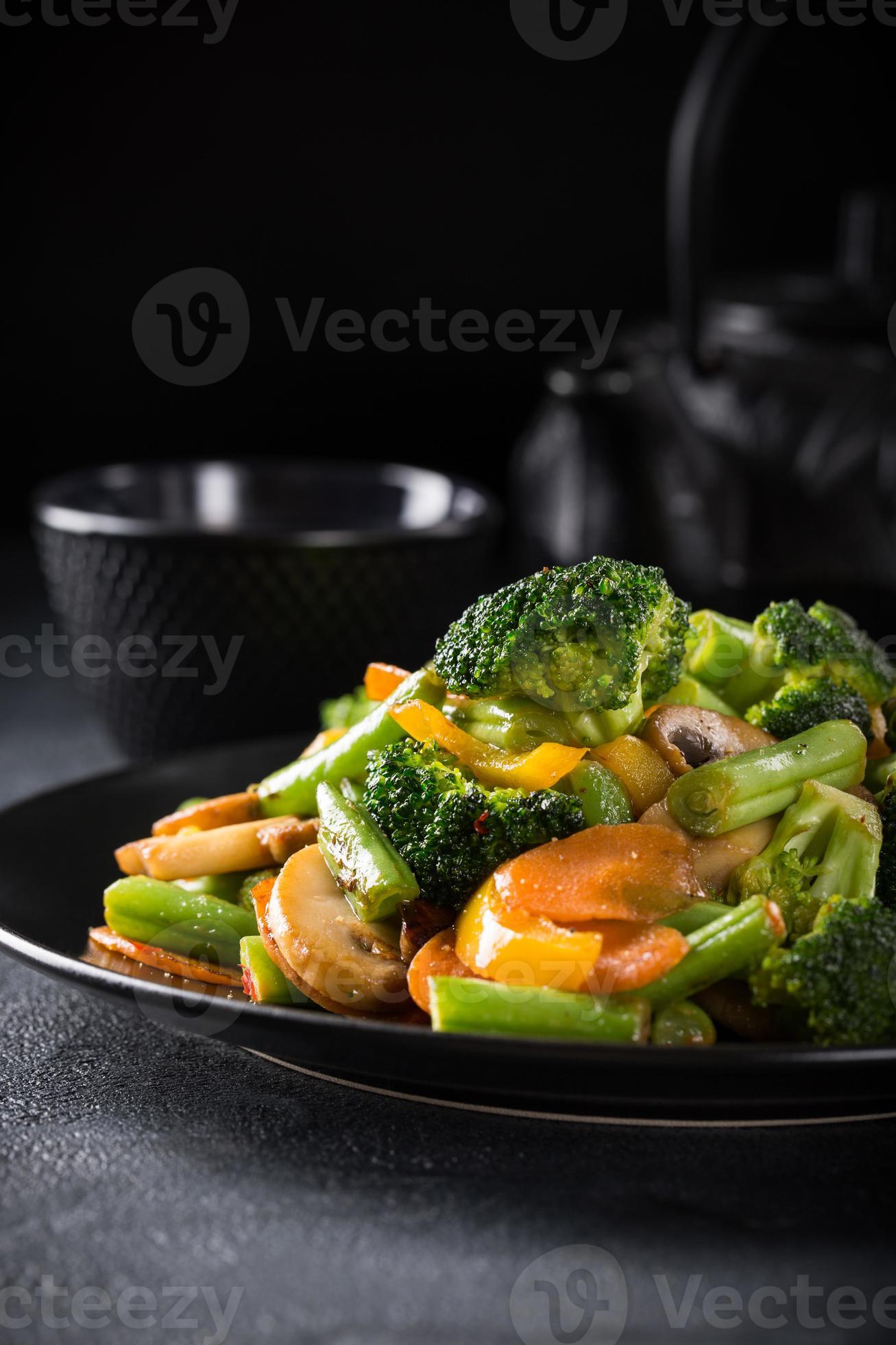 Stir fried vegetables 4693739 Stock Photo at Vecteezy