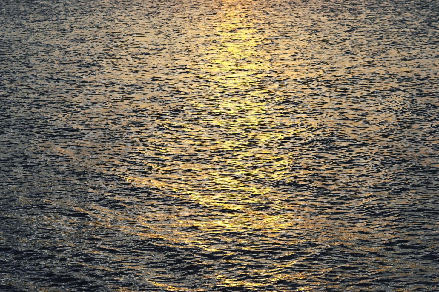 puesta de sol cielo sobre el mar paisaje paisaje del mar, costa rocosa e isla foto