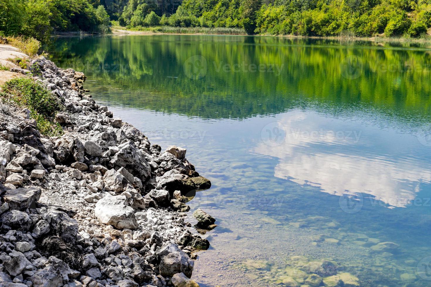 Lago grliste cerca de Zajácar en el este de Serbia foto
