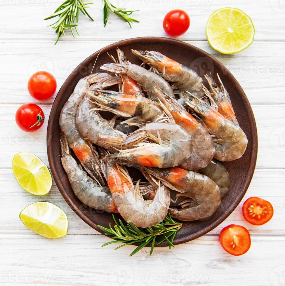 gambas frescas crudas foto