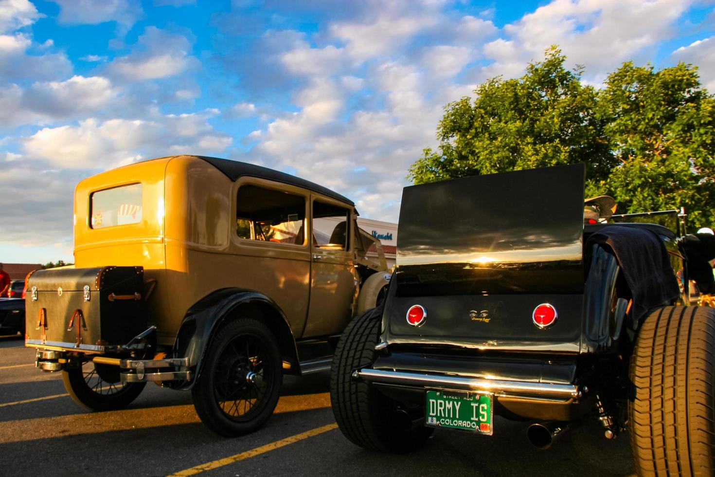 denver, estados unidos, 2008 - coche clásico en burger king classic car show en denver. Los espectáculos de autos clásicos de Burger King son gratuitos todos los jueves por la noche durante todo el verano. foto