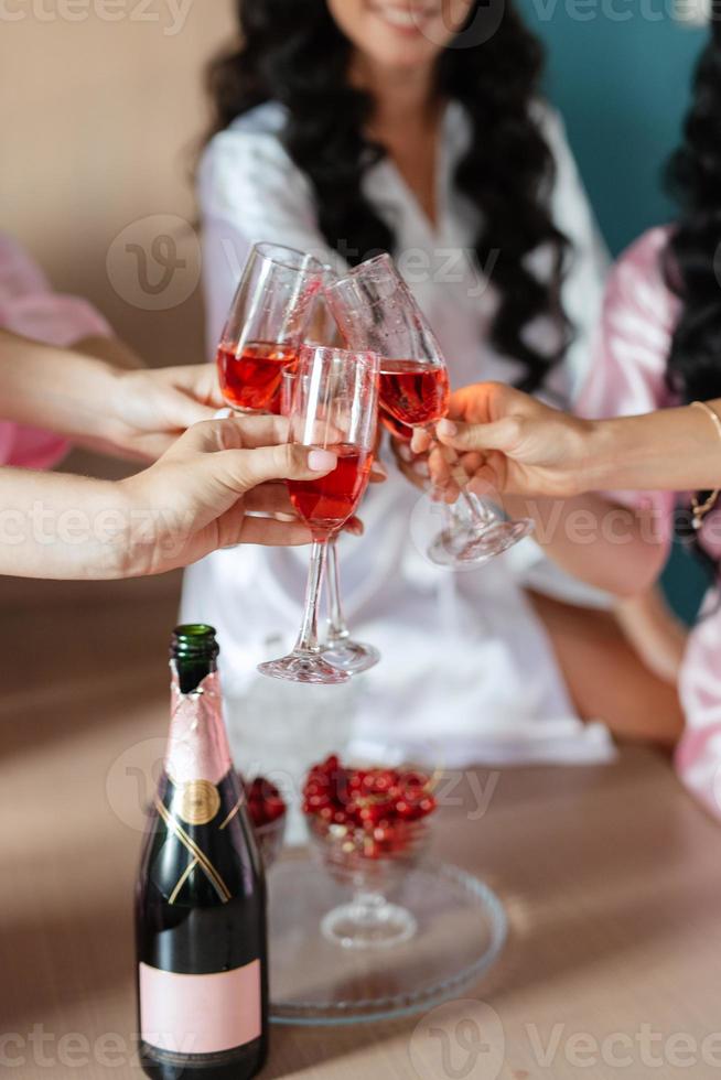 copas de boda para vino y champán foto