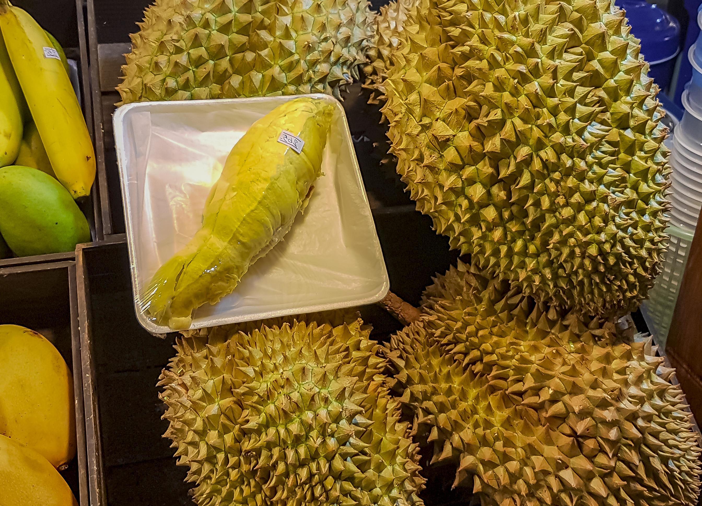 The 10 Most Surprisingly Smelly Fruits On Earth - 01wx1nv