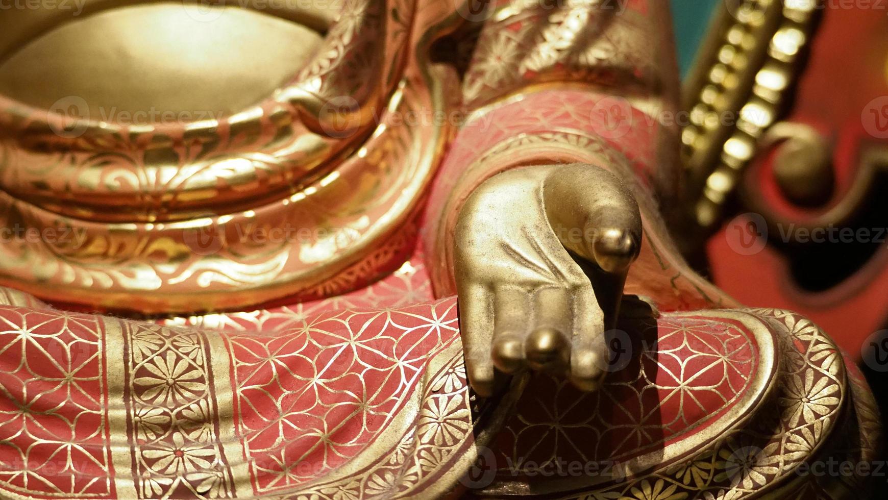 Estatua de Buda. escultura budista. imagenes de buda chino foto
