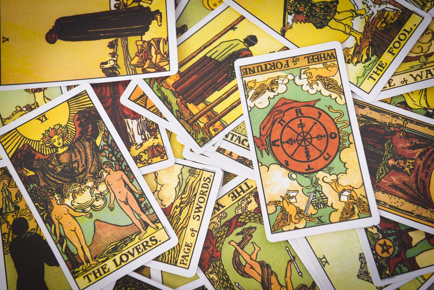 cartas del tarot fondo tarjeta de la fortuna profecía tarjeta gitana para adivino leyendo futuro foto