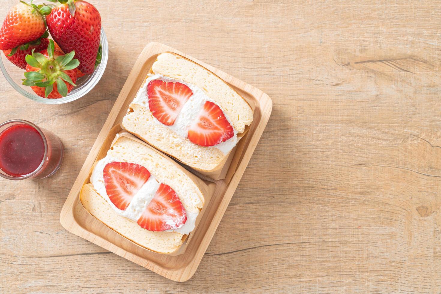 pancake sandwich strawberry fresh cream photo