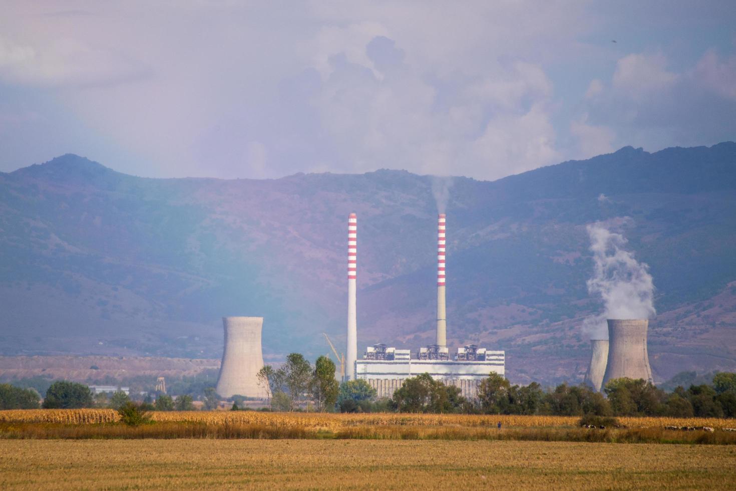 planta de energía nuclear foto