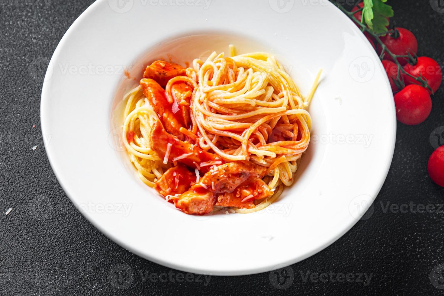 spaghetti tomato sauce pasta healthy meal food background photo