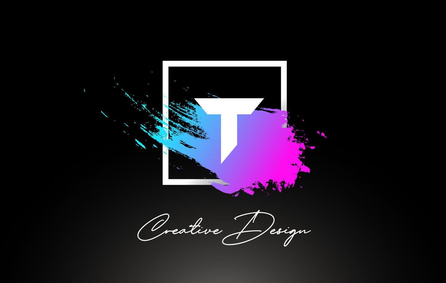 Diseño de logotipo de letra t pincel artístico en vector de colores azul púrpura
