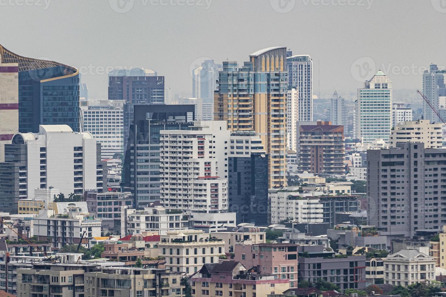 panorama de la ciudad de bangkok rascacielos paisaje urbano de la capital de tailandia. foto