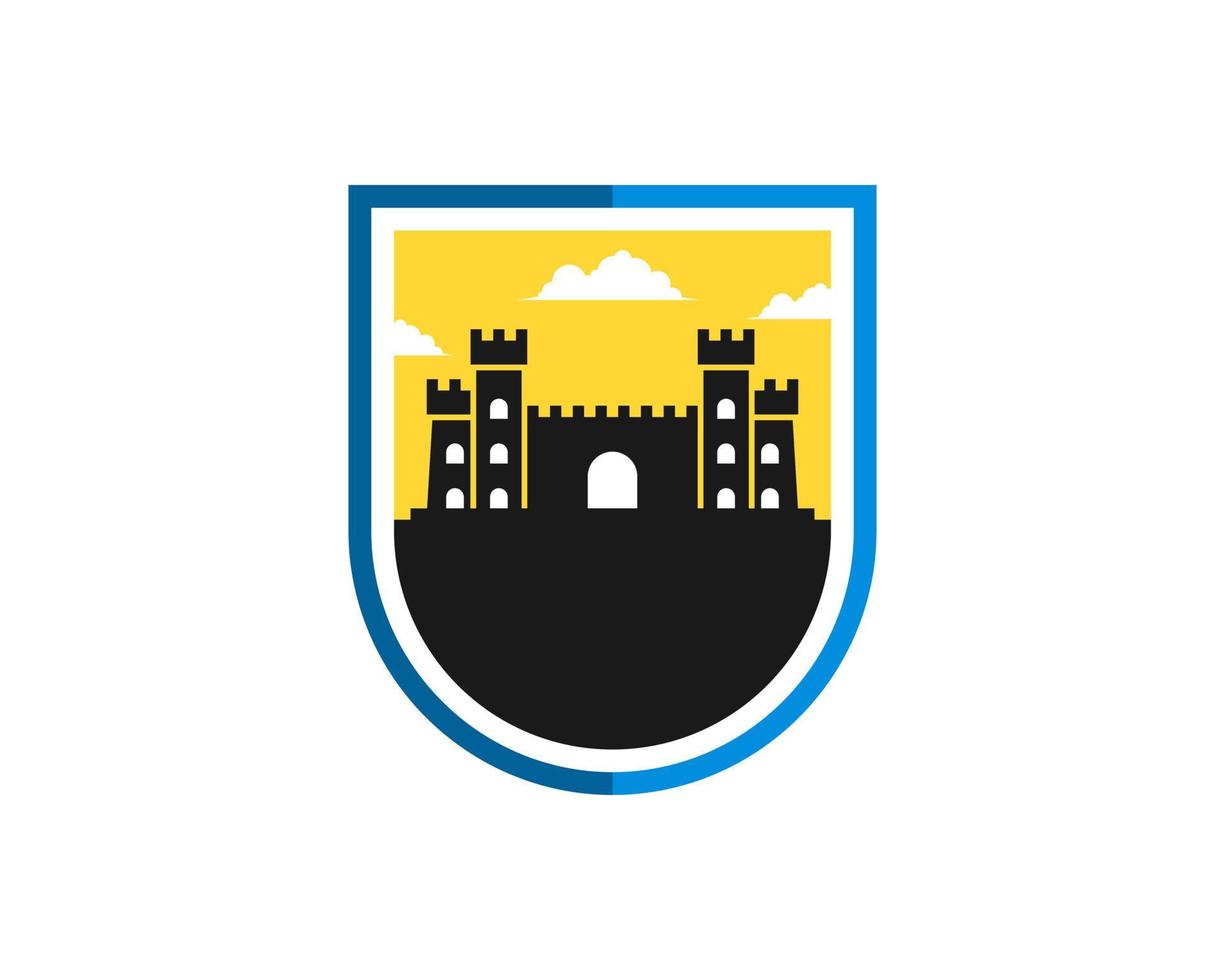 escudo simple con antigua fortaleza y puesta de sol detrás vector