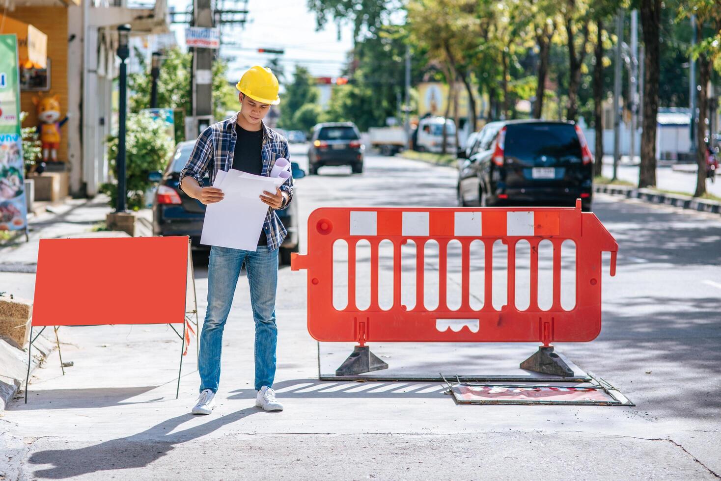 Civil engineers work according to road conditions and have barriers. photo