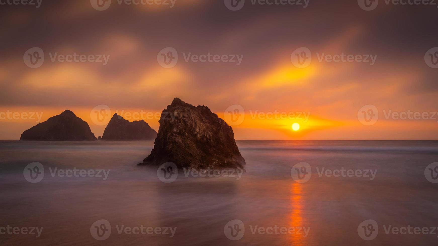 playa de holywell cornualles foto