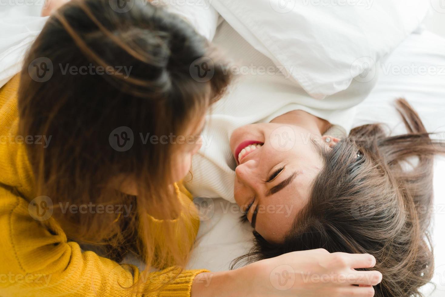 Lesbian Wake Up