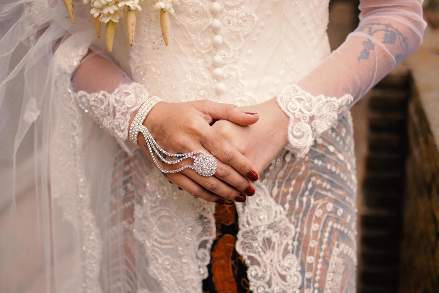 Javanese wedding dress, wedding ceremony photo