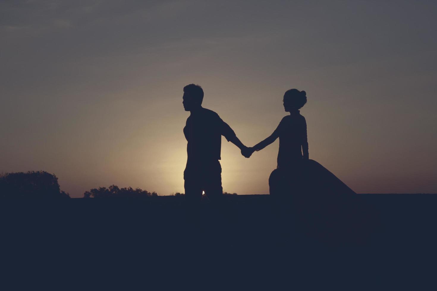 amor pareja, vacaciones, vacaciones y concepto de amistad, boda foto