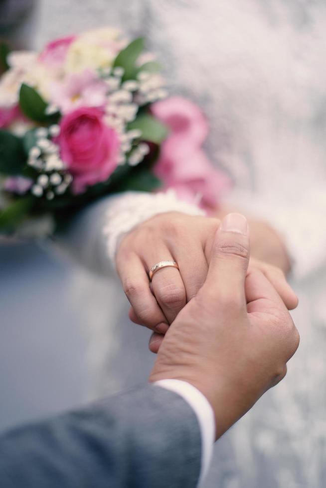 amor pareja, vacaciones, vacaciones y concepto de amistad, boda foto