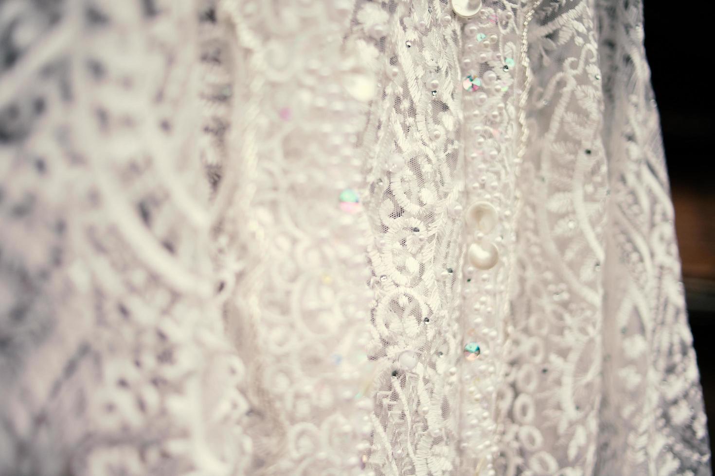 lujoso vestido de novia usado en ceremonia foto