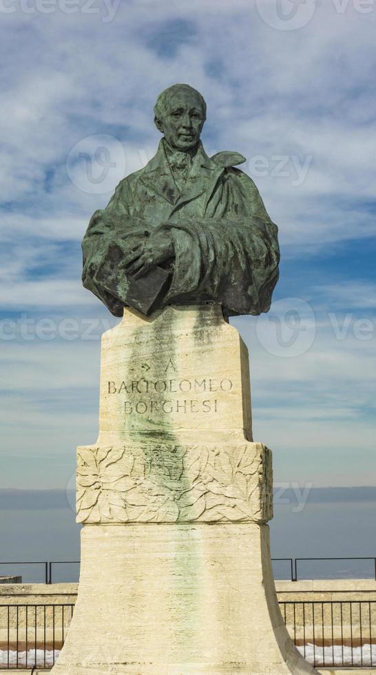 Monumento a Bartolomeo Borghesi en San Marino foto