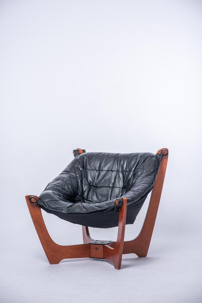 Sofá silla aislar sobre fondo blanco. foto